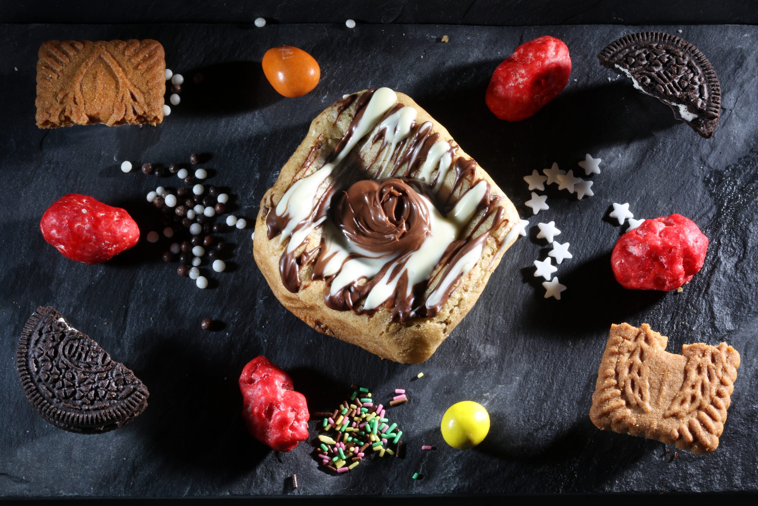 Le cookie moelleux 3 chocolat remplis de gourmandise